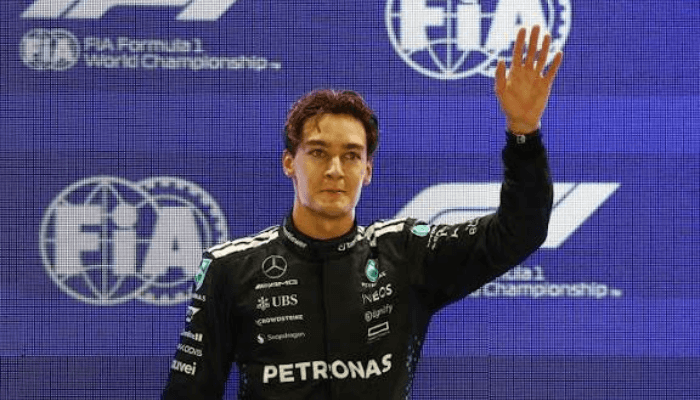 Russell claims first career pole in Singapore