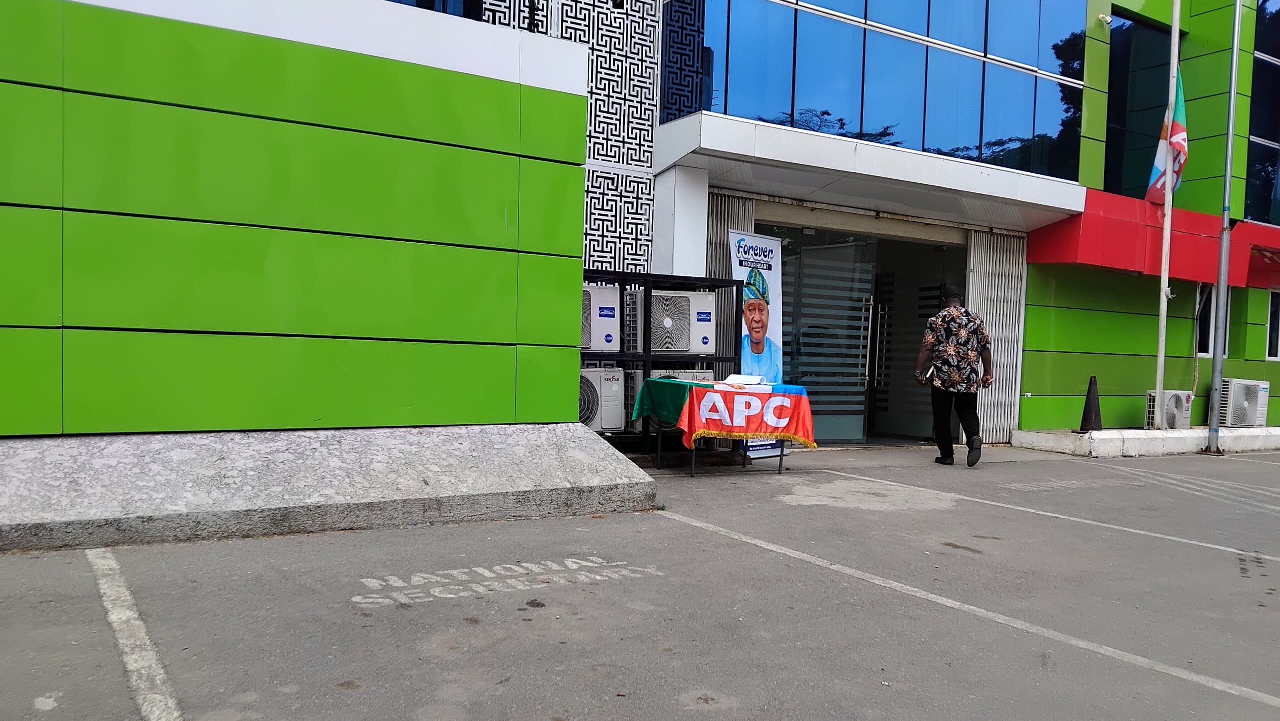 APC dissolves Enugu party leadership, appoints caretaker committee