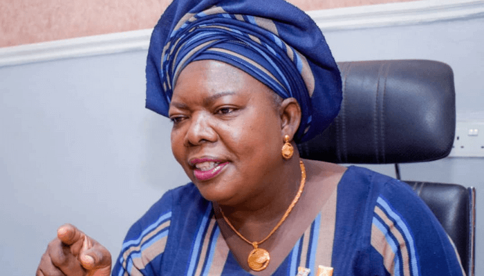 HoS, siblings honour parents’ memory with scholarship for 45 pupils