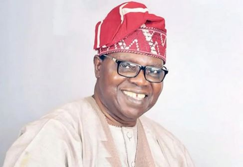 Nigerian Music Legend, Ebenezer Obey Urges Graduates To Use Their Knowledge For Positive Change