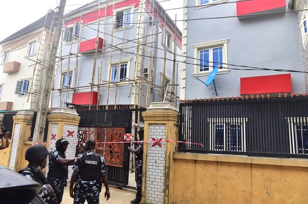 Police Officers Raid Lagos Hotel Used As A Criminal Hideout, Arrest Suspected Armed Robbers